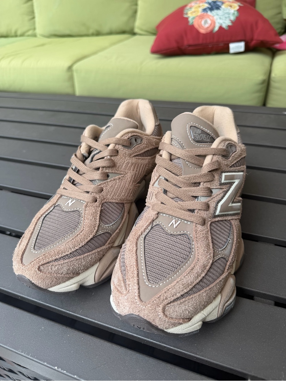New Balance 9060 Mushroom 8.5 - Picture 6 of 13